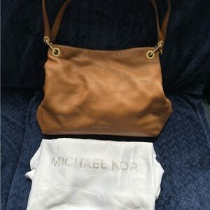 Michael Kors Raven XL Shoulder Tote - Camel with Gold hardware